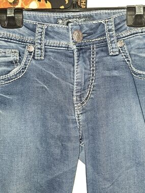 Silver Jeans Blue Boyfriend Jeans with White Contrast Stitching